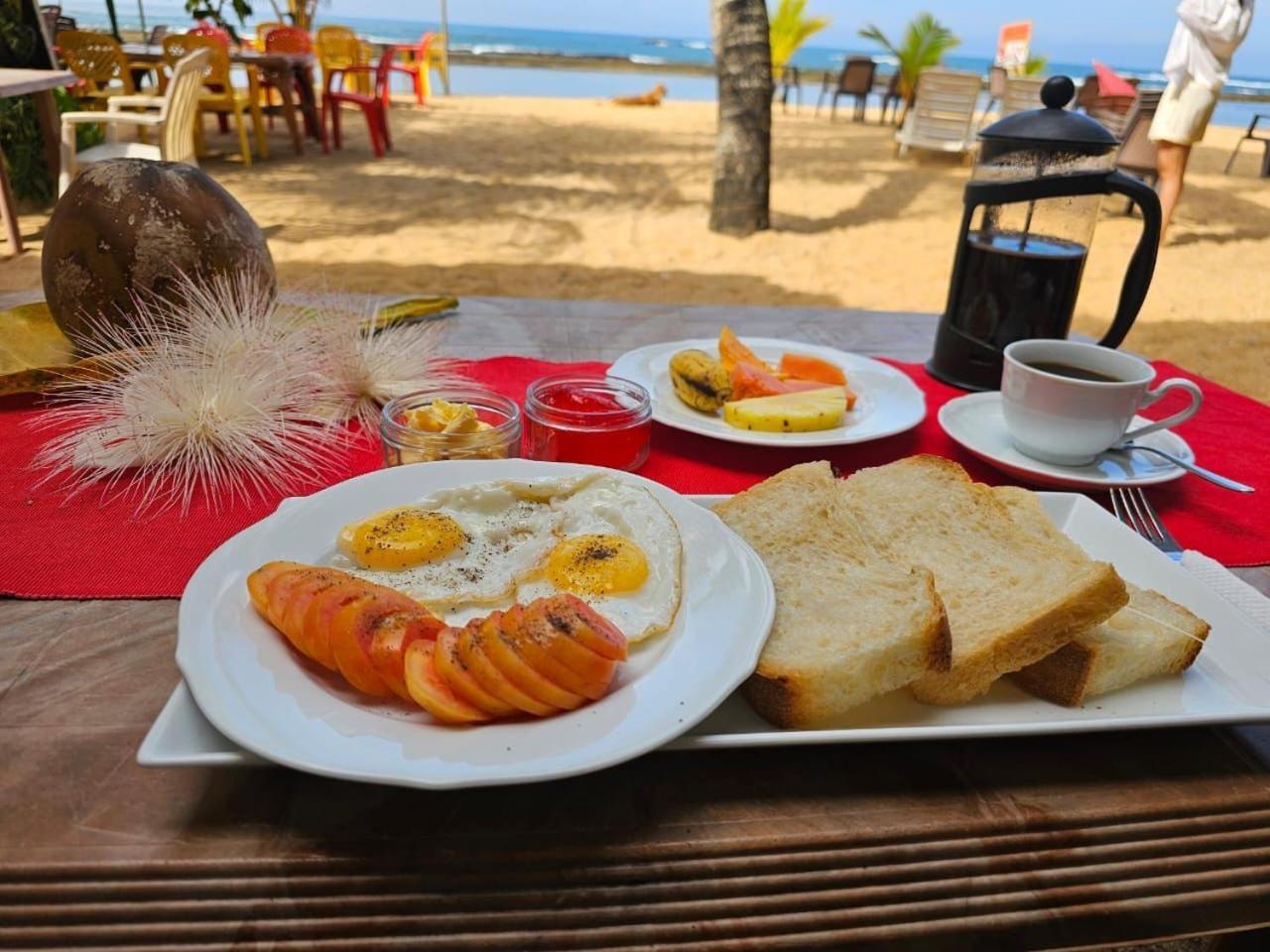 Paradise Bay Beruwala Bagian luar foto